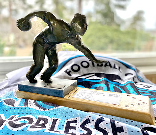 Hienon kiertopalkintopatsaan lahjoitti Waldenin Waltsu. Waltsun is&auml;n Eero Walden muistopalkinto Finaalin voittajalle